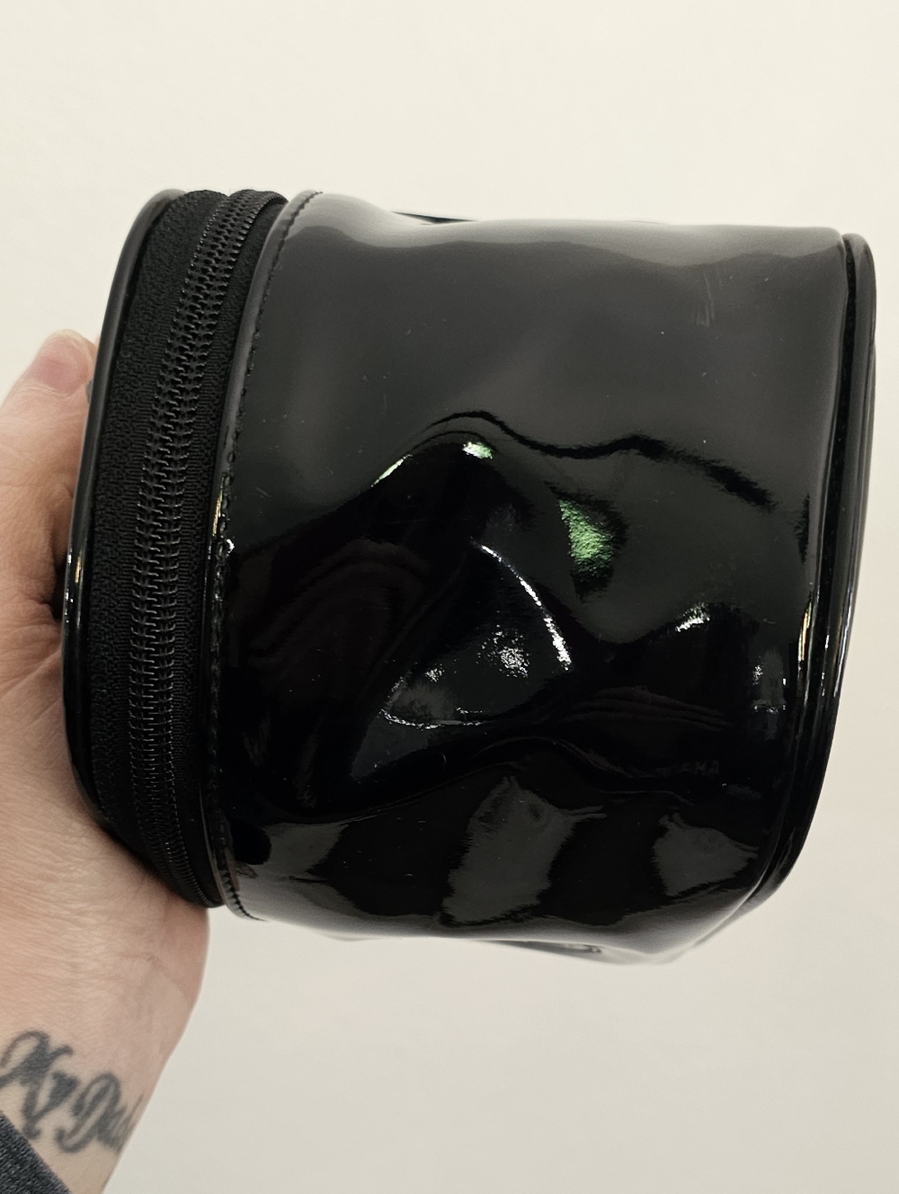 Vintage Japanese  Black Patent Cosmetic Case with Embossed Ampersand - Picture 6 of 12
